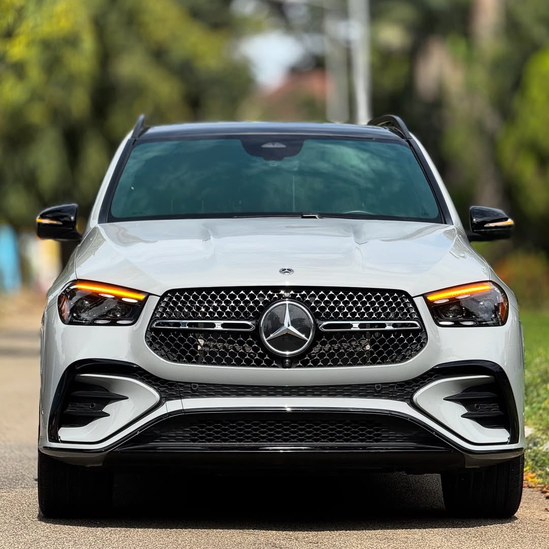 Abj_Auto_cars's tweet photo. ‼️ MERCEDES-BENZ GLE450 — 2024
🏷️ PRICE: ₦189,000,000
📍 LOCATION: Abuja 🇳🇬
📞 CALL/WHATSAPP: 08052712169 / 09112199464
• Brand-new 2024 spec • Premium luxury SUV.
• Loaded with tech & comfort features.
• DM or call for full specs & inspection.
#gle450 #abuja #enugu #lagos https://t.co/feamEzTzFr