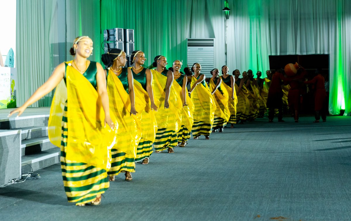 wcagroforestry's tweet image. To mark the opening of the 6th World Congress on Agroforestry, @Inganzongali troupe welcomed the participants with a warm Rwandan traditional dance performance.
#WCA2025🌳 | #Agroforestry