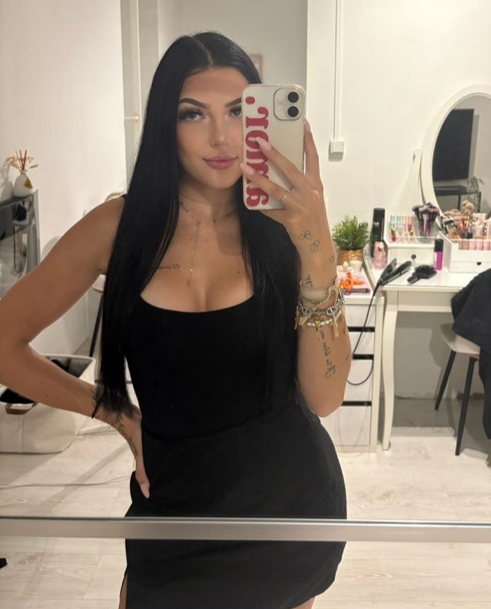 Dskiaara's tweet image. A terme, vous allez rêver de moi 👑