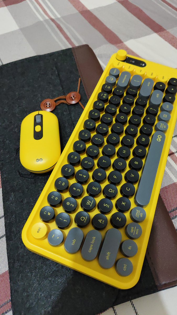 chongaco tweet media