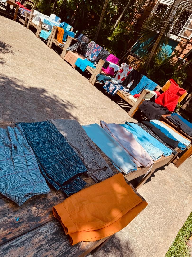 wearepleasehelp's tweet image. 📅 Sunday, 26th October 2025
🕘 Time: 12:00pm
📍 Venue: Bukoto Central Perk
It’s time to clear out, refresh, and give back!
Bring items you no longer use — clothes, shoes, household items — and help make a difference in someone’s life.💛#Declutterforgood #PHU