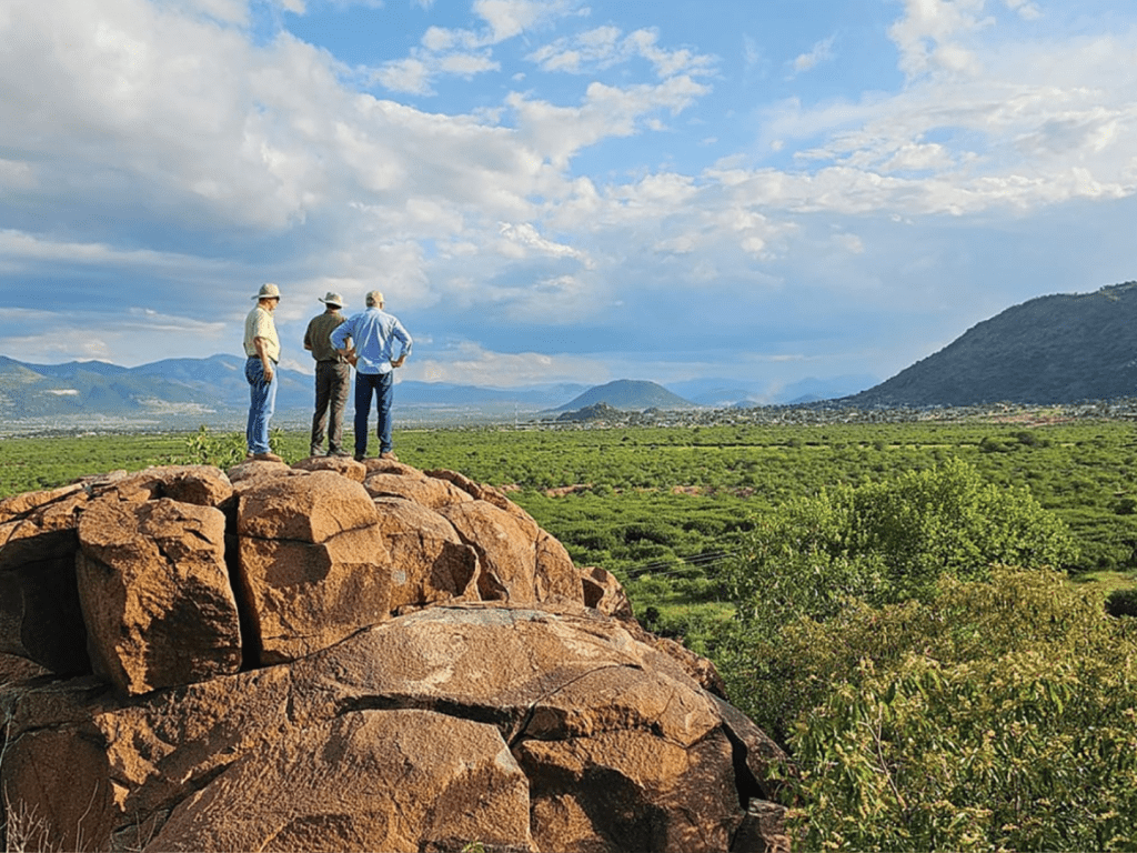 MiningReview's tweet image. @Southern_Pd to launch a Share Purchase Plan (SPP), offering retail investors new shares at $1.10 each.

Read: miningreview.com/news/bengwenya…

 #BengwenyamaPGMProject #PGMIndustry #MineDevelopment #CriticalMinerals