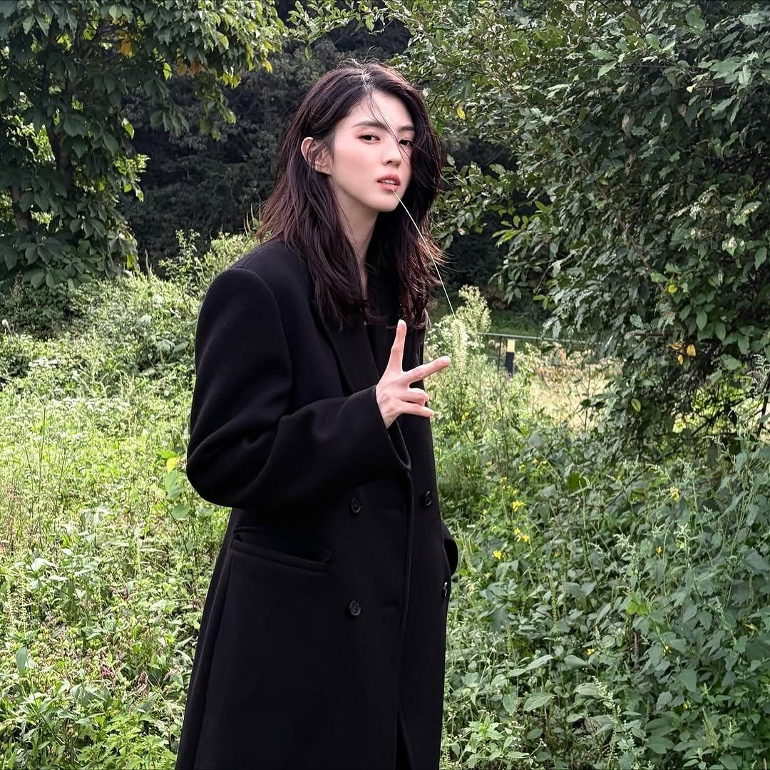 왔다... 가을이 퍼컬인 여자
한소희가 말아주는 가을 분위기 알잖아 사커자 그냥