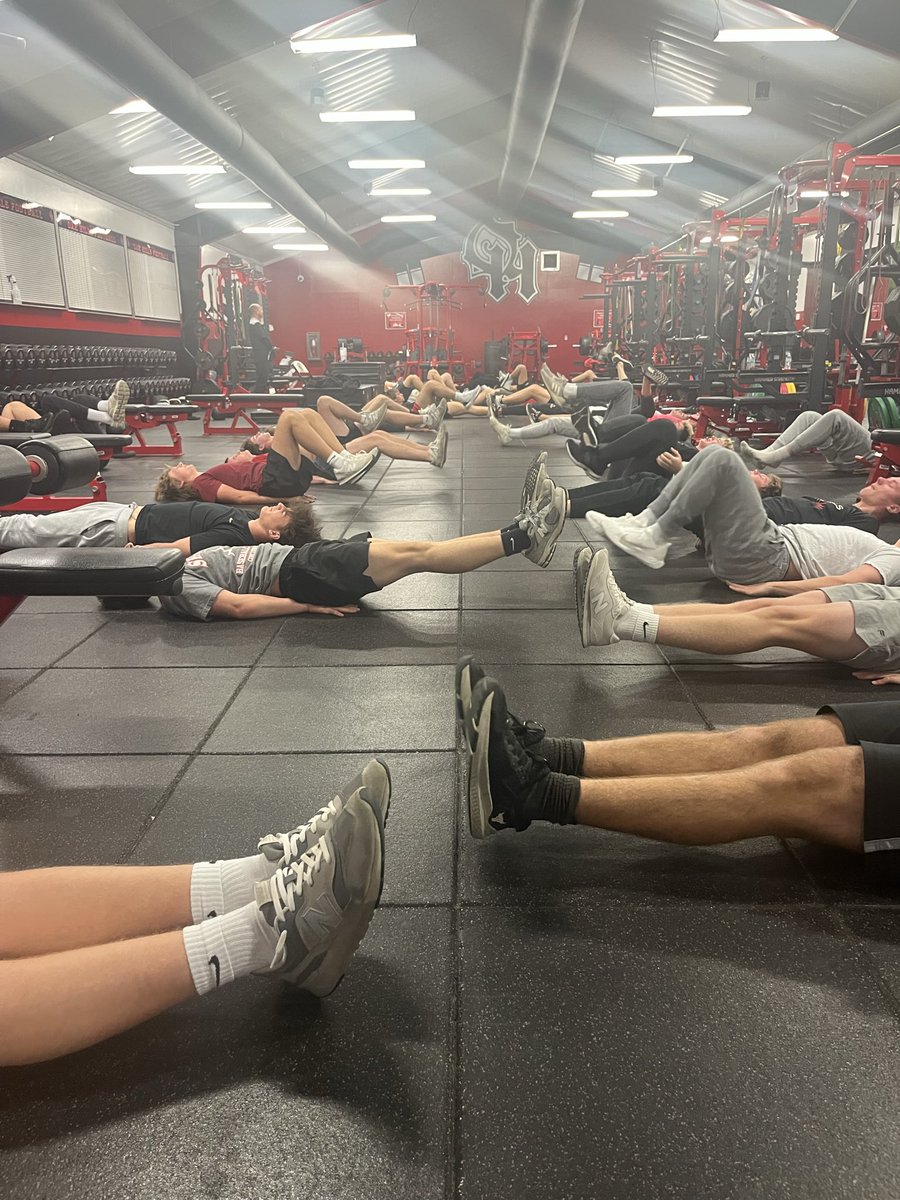 CoachTutin's tweet photo. Special guest today! Sally’s in town! Oak Hills Highlanders baseball getting after it this morning in the weight room! 💪⚾️ #TheGrind #HighlanderPride #LFTFFT https://t.co/8opEiy4TSe