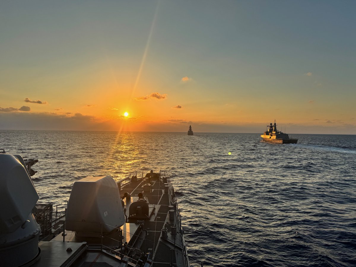 ⚓️NATO Daimî Deniz Görev Grubu-2 (SNMG-2) görevine katılan 🇹🇷 TCG Barbaros fırkateyni; İtalyan Deniz Kuvvetleri unsuru 🇮🇹 ITS Bergamini, Kanada Deniz Kuvvetleri unsuru 🇨🇦 HMCS ST Johns ve Mısır Deniz Kuvvetleri unsuru 🇪🇬 ENS AL Qahhar ile eğitimler icra etti
