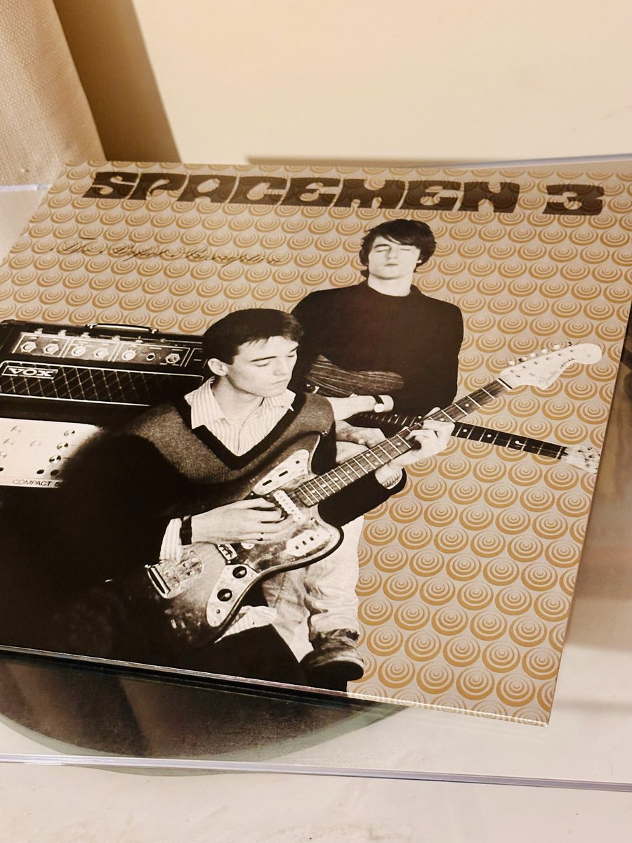 iainlstevens's tweet image. 🎶🎶🎶
Now spinning 🎶😍🎸😊
#spacemen3 #theperfectpresciption