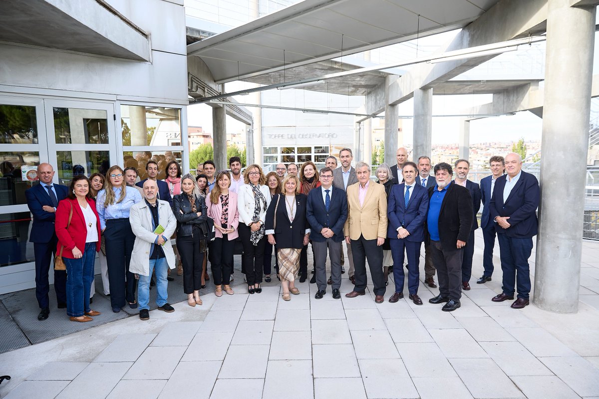 COGITIM (@cogitimadrid) on Twitter photo 🌱🏙️<a href="/ToniGaldonRuiz/">Toni Galdon Ruiz</a>, decano <a href="/cogitimadrid/">COGITIM</a>, asistió a la presentación de la Agenda Descarboniza Madrid 2050.
🌏Presentada por <a href="/AlvaroGLopez/">Álvaro González López</a>, delegado de Políticas de Vivienda <a href="/MADRID/">Ayuntamiento Madrid</a>, marca un paso clave hacia un @Madrid más sostenible y eficiente.
➕info:cogitim.es/noticia/jose-a… 🌱🏙️<a href="/ToniGaldonRuiz/">Toni Galdon Ruiz</a>, decano <a href="/cogitimadrid/">COGITIM</a>, asistió a la presentación de la Agenda Descarboniza Madrid 2050.
🌏Presentada por <a href="/AlvaroGLopez/">Álvaro González López</a>, delegado de Políticas de Vivienda <a href="/MADRID/">Ayuntamiento Madrid</a>, marca un paso clave hacia un @Madrid más sostenible y eficiente.
➕info:cogitim.es/noticia/jose-a…