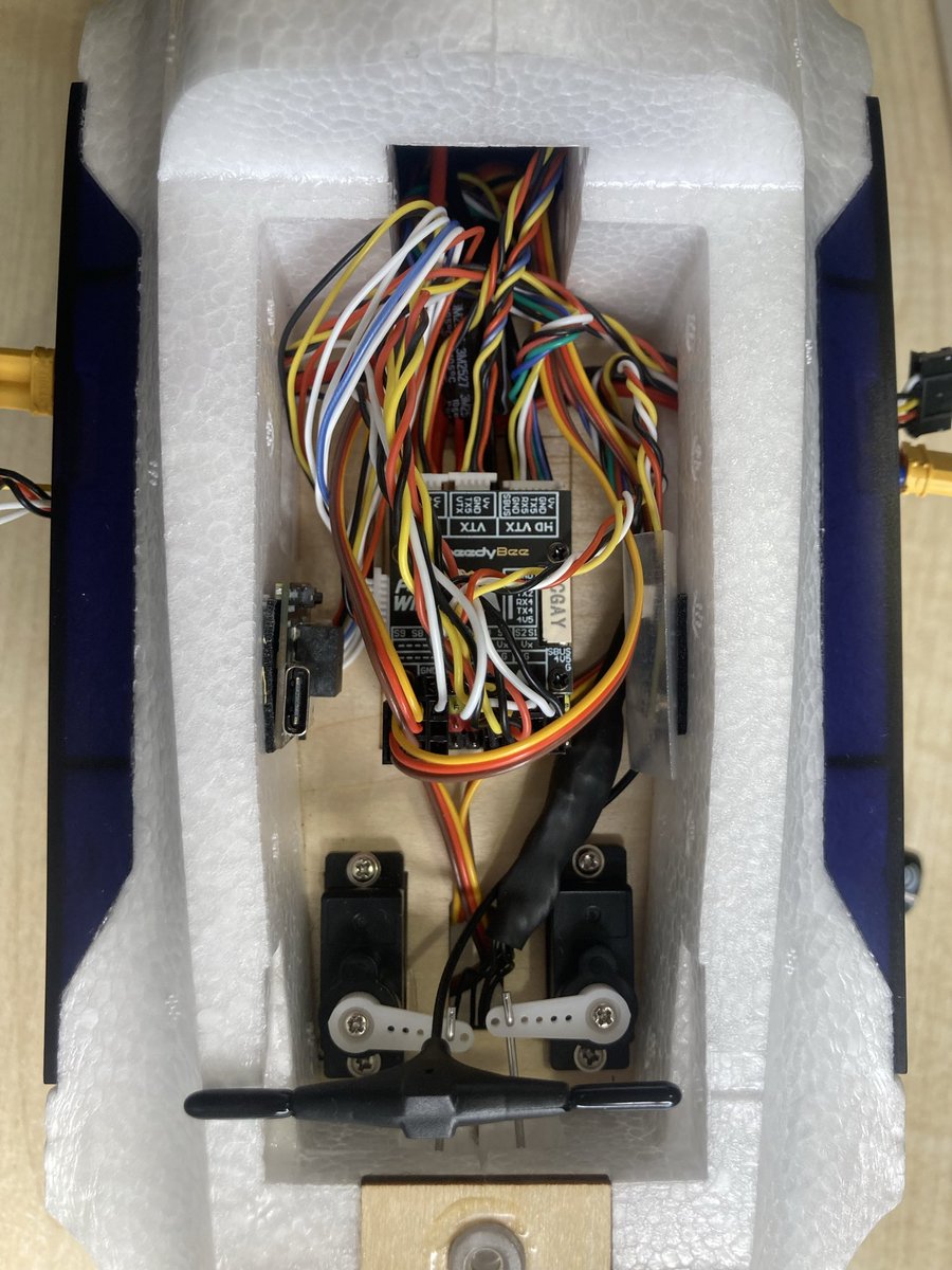 dmytro_sazonov's tweet image. ArduPlane has not complex wiring :)
#ardupilot #rc #reconnaissance #drone #fixedwing