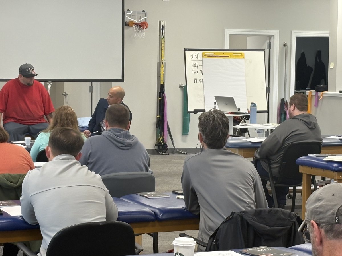 Indianapt's tweet image. This past weekend, several of our therapists gathered for a continuing education course.

Ongoing learning is a cornerstone of who we are, our therapists continually advance their skills to provide the highest level of hands-on care for our patients. 💪

indianapt.com/request-appoin…