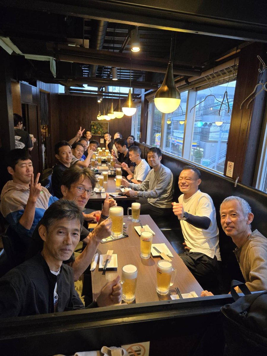 runnertoneriver's tweet photo. 19日
MDC FINAL　
The Fastest 1k　46〜55歳
2分42秒79   2位

今年はカテゴリーが変わりクラス内で最年長
頑張ったけど3連覇ならず、、、
今年もまた打ち上げはメチャ盛り上り
呑みまくり喋りまくり
オジサン達元気いっぱいに楽しんだ🍺

全国の頑張るオジサン
また宜しくお願いします✨️

#MDC2025 https://t.co/EfKjBpkV1k
