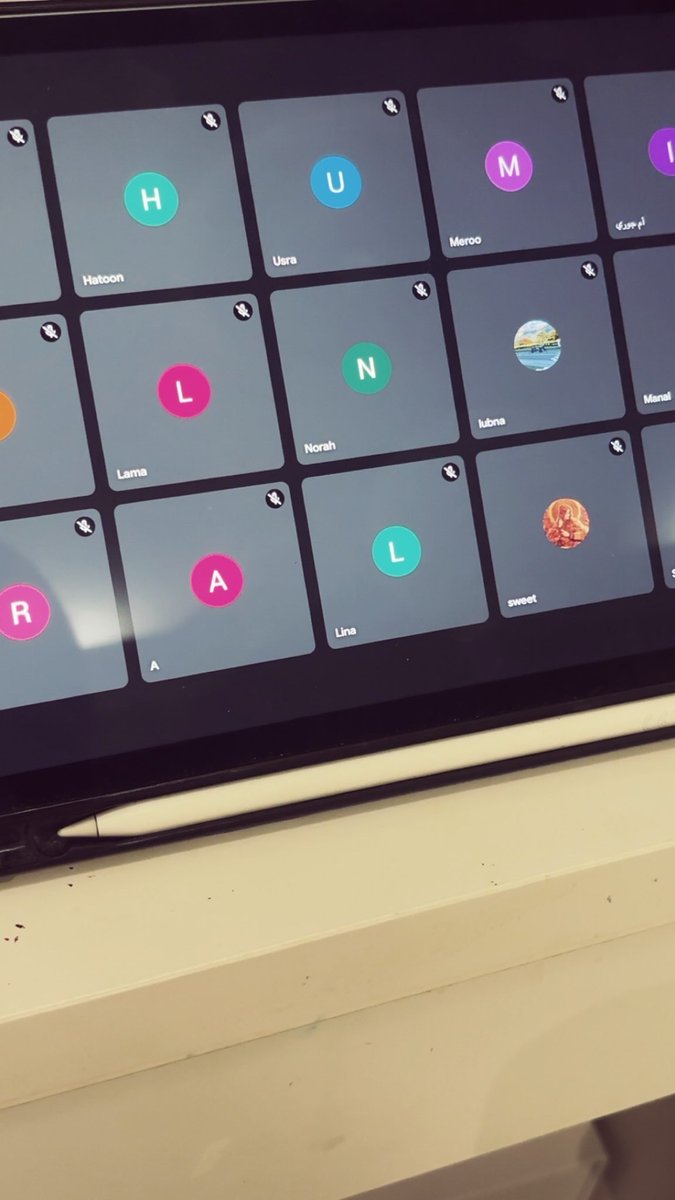 مساء الخير 🤍
تم بحمدالله تفعيل اليوم العالمي لهشاشة العظام بالتعاون مع مركز بسمة، خلال مركز المختص قدّمت محاضرة توعوية عن بُعد تتحدث عن دور العلاج الطبيعي في الحد من أعراض المرض والوقاية منه.سعيدة بهذا التعاون،
شكرًا لكل من حضر وأسهم في النجاح🌿
ادام الله عليكم الصحة والعافية.