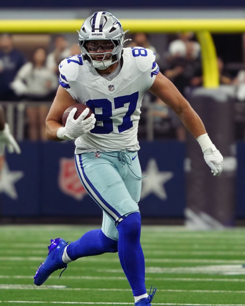 #Cowboys TE Jake Ferguson in his last 6 games:

- 9 catches, 68 yards
- 13 catches, 82 yards
- 7 catches, 40 yards, 1 TD
- 7 catches, 49 yards, 2 TDs
- 3 catches, 33 yards, 1 TD
- 7 catches, 29 yards, 2 TDs