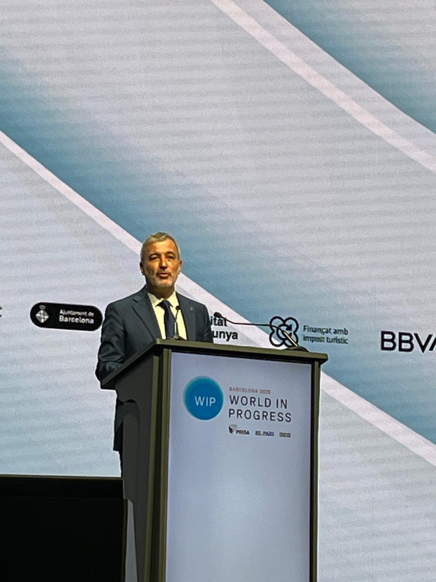 ConsulMexBCN's tweet photo. El @ConsulMexBCN 🇲🇽 presente en la inauguración y primera jornada de #WIPBarcelona2025 convocado por el presidente de @PRISA, Joseph Oughourlian.
Diálogo necesario sobre desafíos en el 🌎 y para conocer perspectivas europeas sobre América Latina @wip_forum https://t.co/MuqwPnKYFV