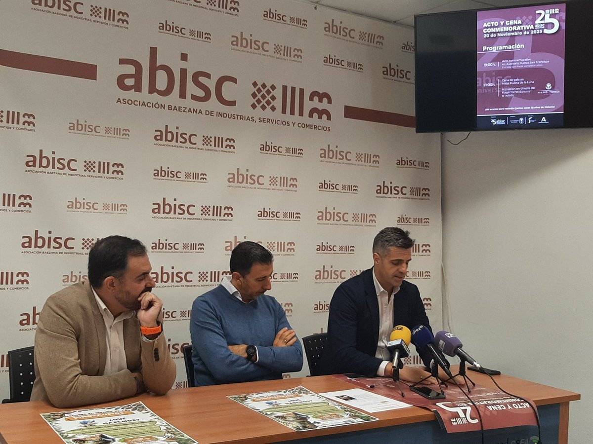 dipujaen's tweet photo. ℹ️ Diputación se suma a la celebración del 25 aniversario de #ABISC
🗣️ @LuisCarmonaRuiz participa en la presentación del convenio de colaboración para apoyar una programación que pondrá el foco en la importancia del comercio local de proximidad
Más https://t.co/93SXcSxmad https://t.co/e3N6L87zkn