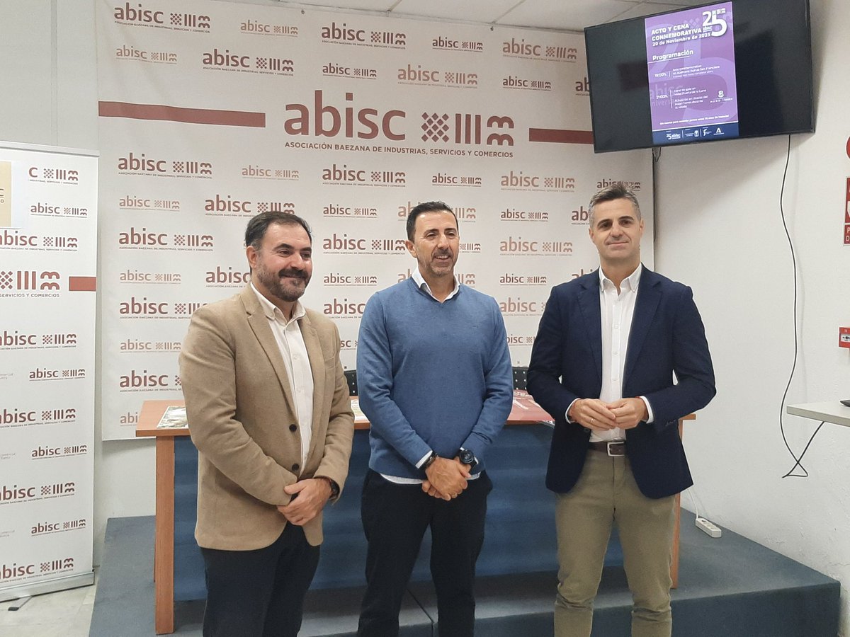 dipujaen's tweet photo. ℹ️ Diputación se suma a la celebración del 25 aniversario de #ABISC
🗣️ @LuisCarmonaRuiz participa en la presentación del convenio de colaboración para apoyar una programación que pondrá el foco en la importancia del comercio local de proximidad
Más https://t.co/93SXcSxmad https://t.co/e3N6L87zkn