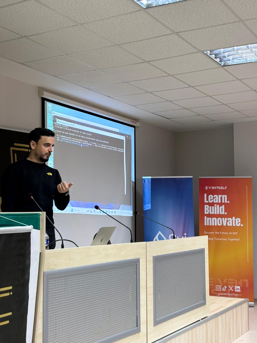 Eventself tweet media