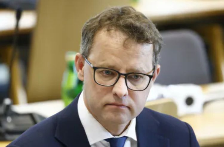 Zatrzymanie posła Marcina Romanowskiego było nielegalne.
Sąd Rejonowy dla Warszawy-Mokotowa w Warszawie uznał, że zatrzymanie posła Marcina Romanowskiego w dniu 15.07.2024 r. było nielegalne – poinformował obrońca Romanowskiego mec. Bartosz Lewandowski.
Jak przekazał mecenas, sąd