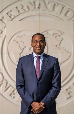 Nigel Clarke, #Jamaica’s former Minister of Finance (2018-24), now a Deputy Managing Director of the International Monetary Fund (IMF), born 54 years ago today on 20 Oct 1971.#Jamaica #Caribbean 
en.m.wikipedia.org/wiki/Nigel_A._…
imf.org/en/News/Articl…