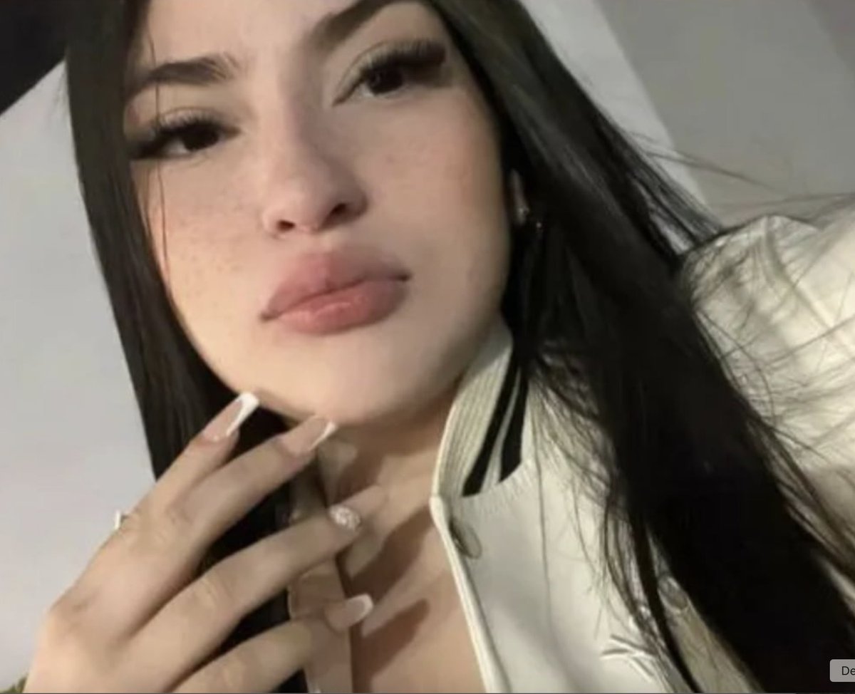 LA MAMÁ DE BRENDA, A UN MES DEL TRIPLE CRIMEN: “TODO EL TIEMPO SE JUZGA A LAS MADRES, ¿Y LOS PADRES DE LOS ASESINOS?”

Paula Fabero pidió justicia por su hija Brenda Del Castillo, una de las víctimas del triple crimen de Florencio Varela. En una misa y suelta de globos, reclamó