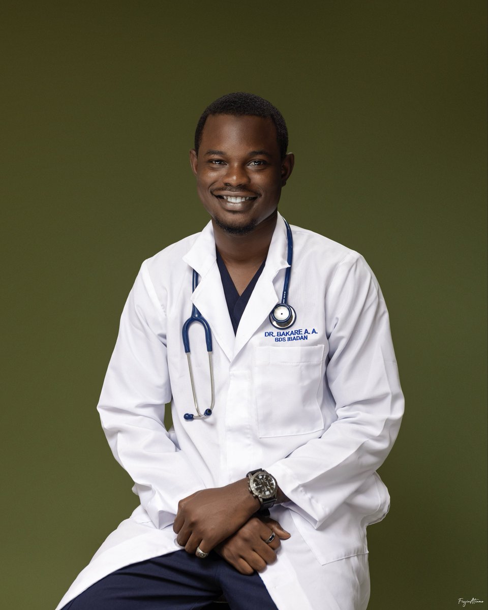 BaqreQod22's tweet image. Today is for Hippocrates. A new chapter begins.⚕️ ✨

It's officially Dr. Bakare A.A 
BSc. (Ife) BDS (Ibadan)