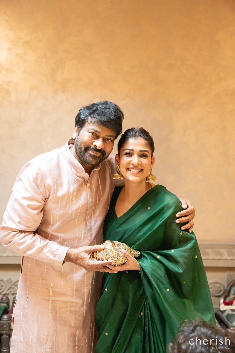 Chiranjeevi Konidela (@kchirutweets) on Twitter photo Very delighted to have celebrated the Festival of Lights with my dear friends, <a href="/iamnagarjuna/">Nagarjuna Akkineni</a>, <a href="/VenkyMama/">Venkatesh Daggubati</a> and my co-star #Nayanthara, along with our families 🤗✨
Moments like these fill the heart with joy and remind us of the love, laughter, and togetherness that make life truly Very delighted to have celebrated the Festival of Lights with my dear friends, <a href="/iamnagarjuna/">Nagarjuna Akkineni</a>, <a href="/VenkyMama/">Venkatesh Daggubati</a> and my co-star #Nayanthara, along with our families 🤗✨
Moments like these fill the heart with joy and remind us of the love, laughter, and togetherness that make life truly