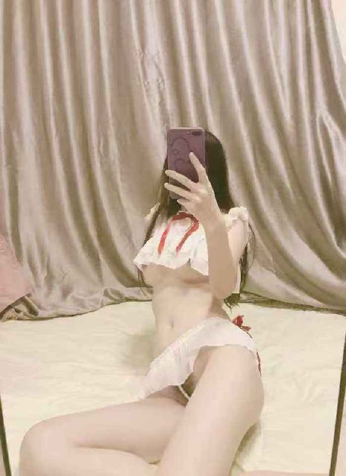 有哥哥想屌我嗎？

想222