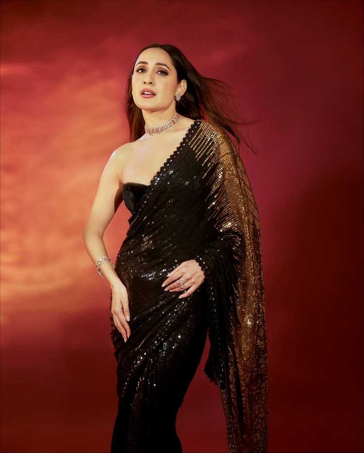 123telugu's tweet image. Photos : Dazzling #PragyaJaiswal

gallery.123telugu.com/content/slides…

#123telugu