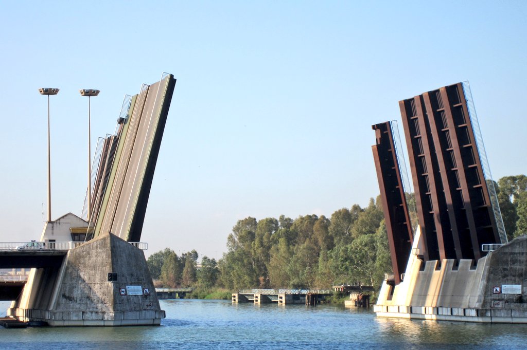 📢 𝗔𝗣𝗘𝗥𝗧𝗨𝗥𝗔 𝗣𝗨𝗘𝗡𝗧𝗘 𝗗𝗘𝗟𝗜𝗖𝗜𝗔𝗦

Apertura extraordinaria del Puente de las Delicias, hoy 23 de octubre a las 17:00, por la salida del crucero CLIO.