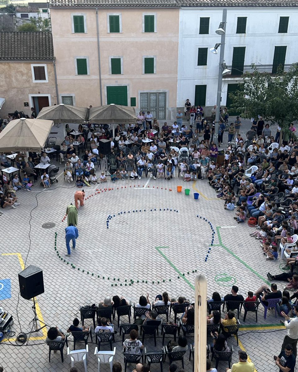 El director de l'<a href="/IEBalearics/">Institut d'Estudis Baleàrics</a> , <a href="/lloperellor/">Llorenç Perelló</a>, i una delegació de l' @ajmoradebre formada pel director de  <a href="/firalitterarum/">Litterarum Móra d’Ebre</a>  Lluís-Xavier Flores, la regidora Montserrat Pineda, i el batle, <a href="/rubenbiarnes/">Ruben Biarnes Renedo</a> , han formalitzat la col laboració d'aquesta institució amb la Fira Litterarum.