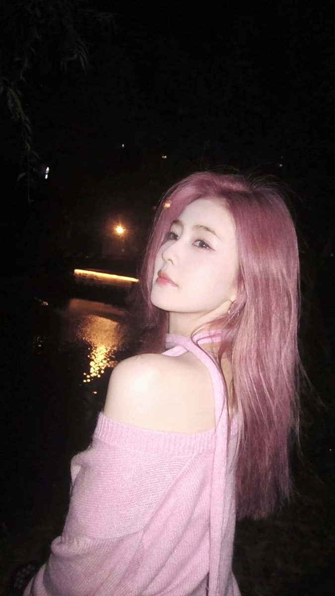 lulujiemi's tweet image. reminder: pink hair lulu was born today!
#BaiLu