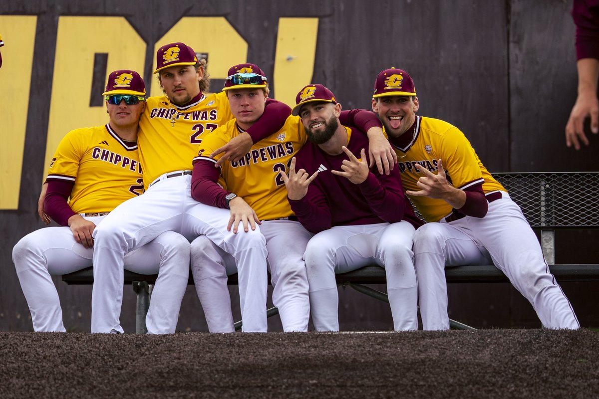 Fall ballin' w the boys 🍁