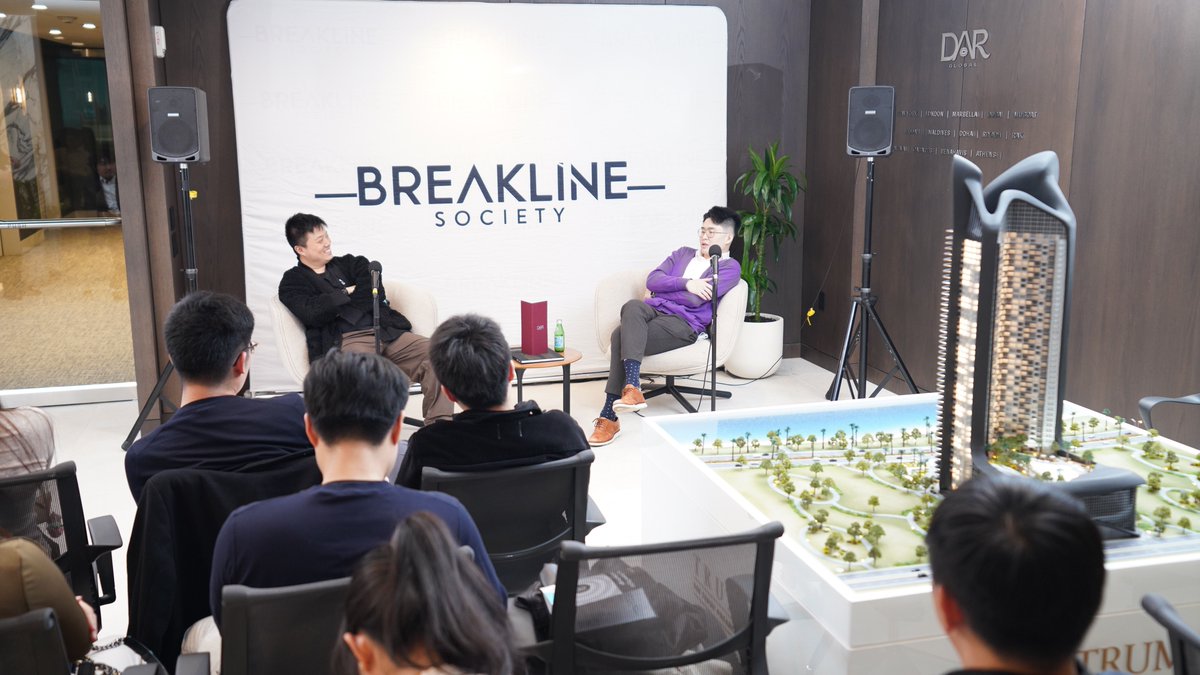 Vishwa_lab's tweet photo. Trump has been a defining catalyst for this cycle.
Grateful for the opportunity to share Vishwa’s vision at Trump Tower. 

Thanks to Breakline Society for having us. https://t.co/fPbAJ0e8Ma