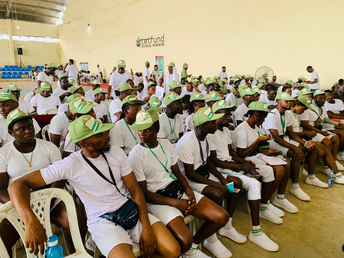 Mayovestconsul1's tweet image. Growth is the product of opportunity meeting preparation.

This was inspired by the NYSC members we trained in digital skills at the recent camp orientation.

#MotivationMonday #TechWithMayovest #DigitalSkills #Empowerment