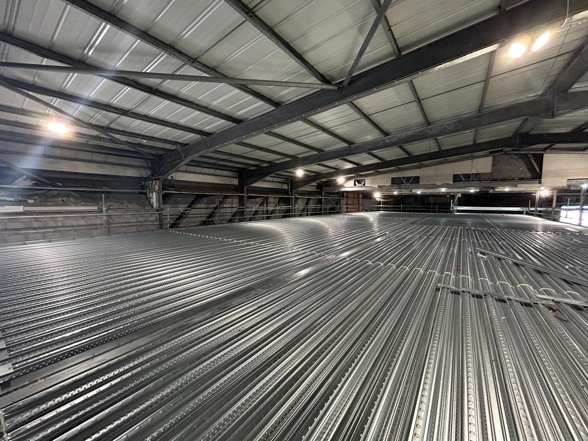 Works are continuing at Pak Mecca Meats, Tipton. NSD Package includes the detail, supply and installation of 2765M2 Metfloor 60 and 7000No shear studs as well as the reinforcement, pumping and pouring of the concrete slab.