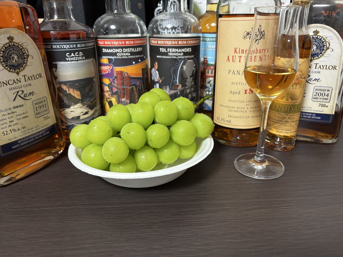 ラム飲み比べしつつマスカット
フルーツフルーツフルーツ!!