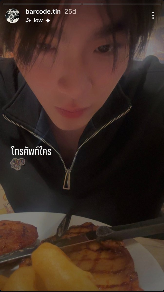 mooncake_unit's tweet image. BARCODE STOP TEASING US!!! 😭😭😭
Just whisper in my ear, if you're preparing for a new drama, I'm not gonna tell anyone, I swear ✋😁
@BarcodeTin #barcodetin