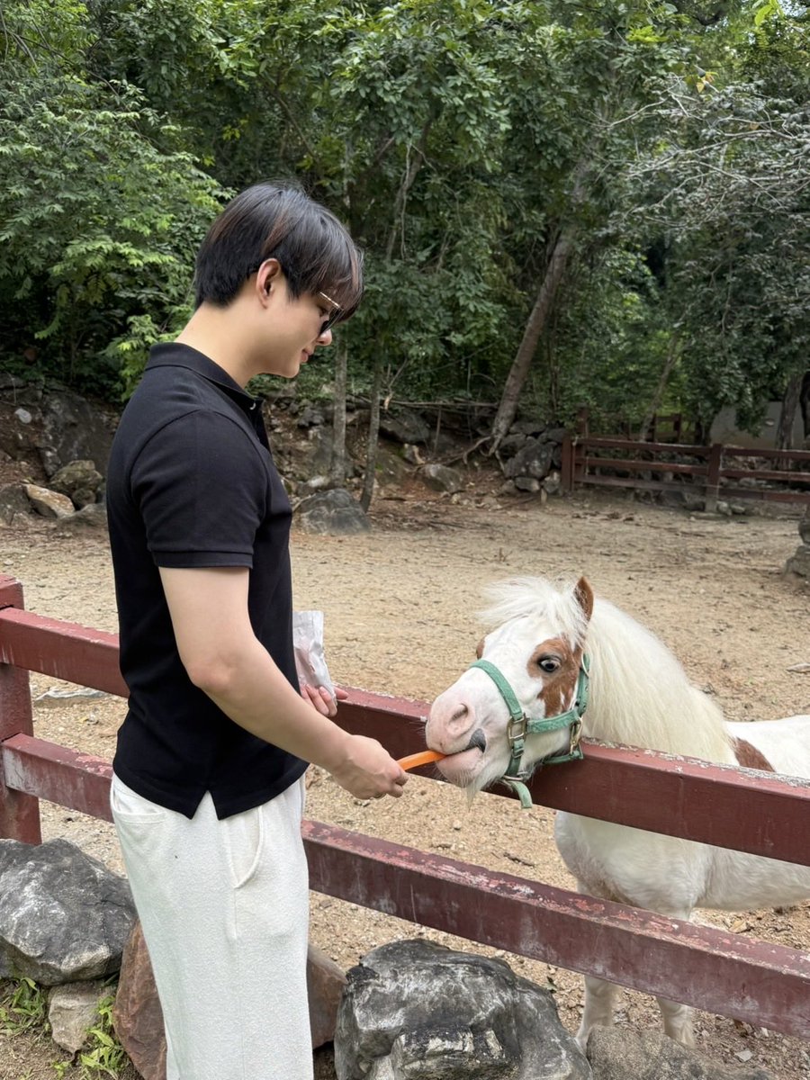 Saint_sup's tweet image. ”ใจละลายให้เจ้าป่า 🤍“ #Saint_sup #MingEr