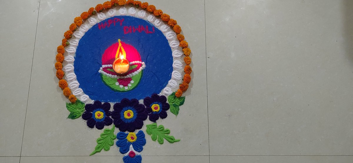 abhijieeet's tweet image. Happy Diwali to everyone
Credit for rangoli goes to my mom and choti mummy ❤️ 🥰