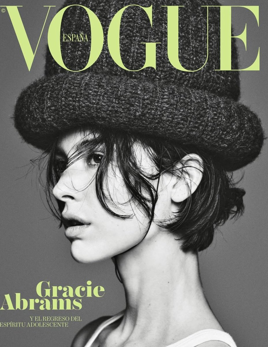 thelakems's tweet image. GRACIE EN LA VOGUE ESPAÑA RRAAAHHHH 🦅🦅🦅🦅