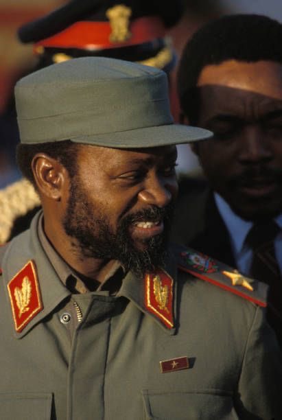 Samora
O Samora🔥
You're
Our Negritude moon
An African Lion
Still
We're hearing your roars
Telling us to fight for our rights
To hold the truth
To fight until death
To adore bravery
To dream about Victory
Still
We recall your ideology
Our emblem of Liberty💥
Hurrah Comrade 🙋‍♂️