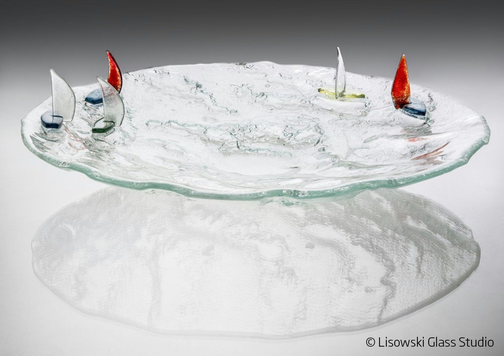pilkingtonglass's tweet image. 𝗚𝗹𝗮𝘀𝘀 𝗔𝗿𝘁 𝗠𝗼𝗻𝗱𝗮𝘆
This beautiful glass plate called ‘Optimist’s race’ was made by the Lisowski Glass Studio. 😍

You can see more details here: ➡️ bit.ly/47gVhS2

#glass #glassart #glassdesign #inlovewithglass #art
