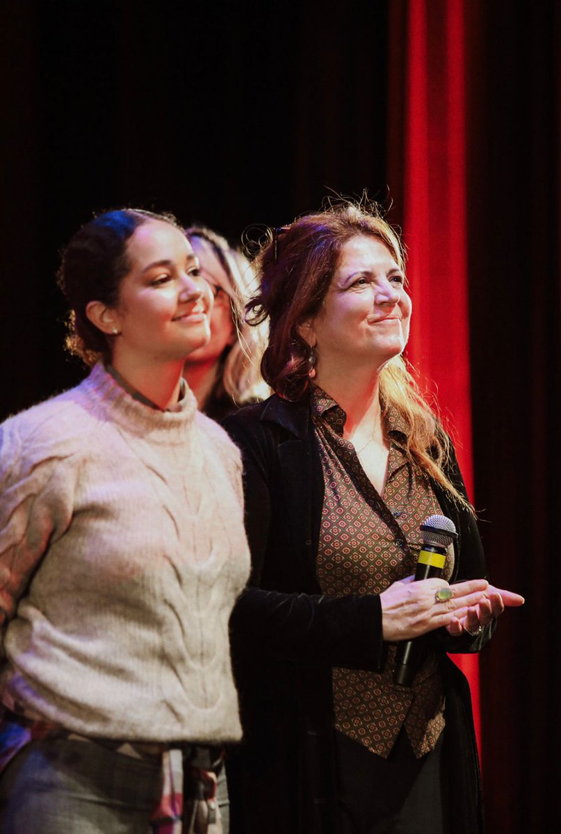 Mélissa Theuriau - 416Prod tweet media