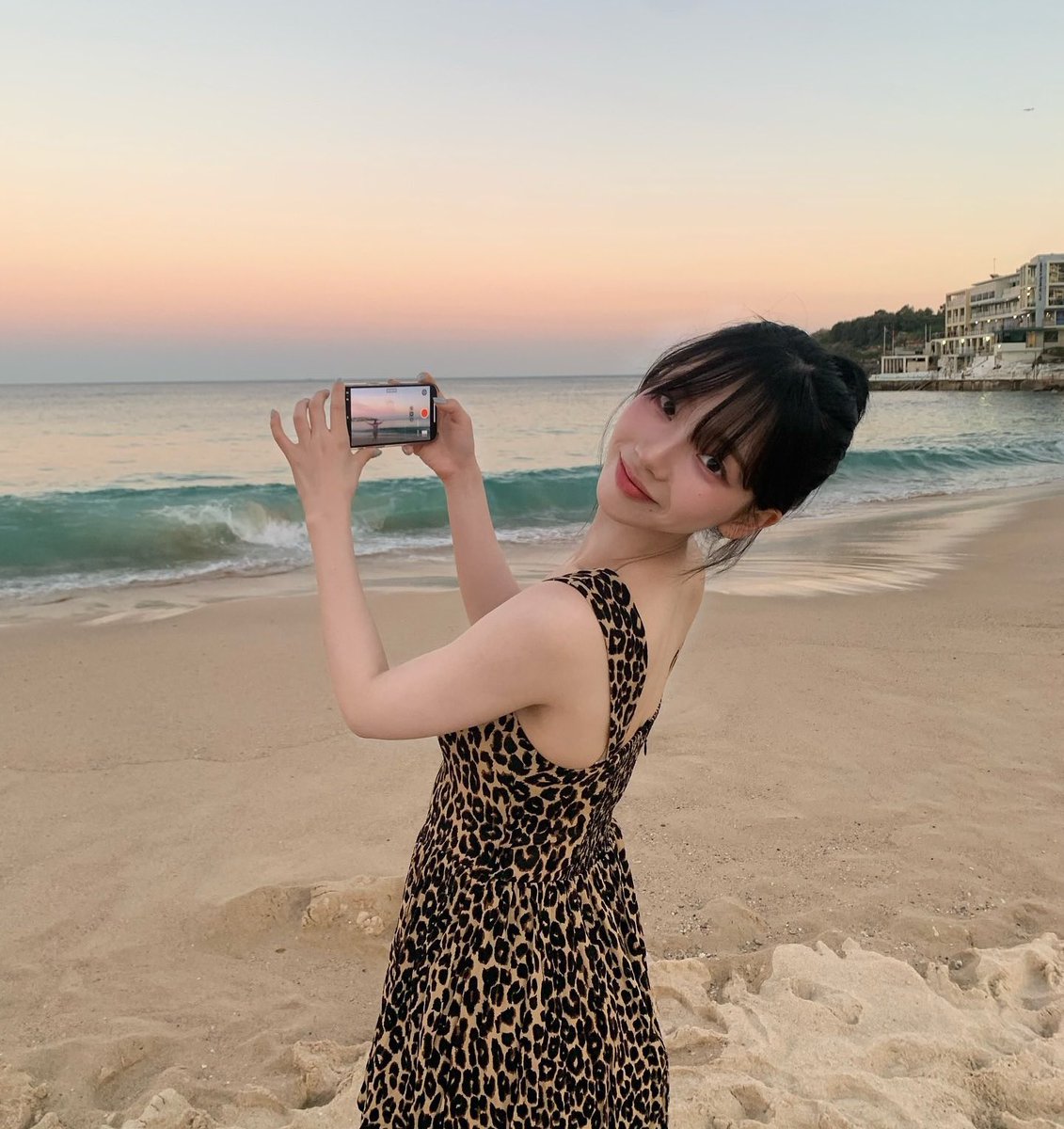 hourlykrn's tweet image. everyone&apos;s first love