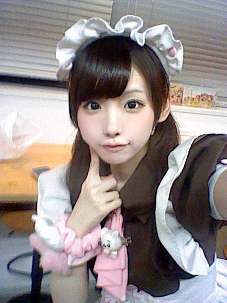 maid_nyamunya's tweet image. 平成感ある画質で♪
∧ ∧ / ̄ ̄ ̄ ̄ ̄ ̄ ̄ ̄ ̄
| ̄ ̄( ゚Д゚) ̄ ̄| < おやすみ!
|\⌒⌒⌒⌒⌒⌒\ \
| \ \  ̄ ̄ ̄ ̄ ̄ ̄ ̄ ̄ ̄
\ |⌒⌒⌒⌒⌒⌒|
\ |_______|