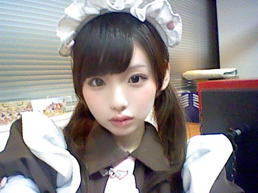 maid_nyamunya's tweet image. 平成感ある画質で♪
∧ ∧ / ̄ ̄ ̄ ̄ ̄ ̄ ̄ ̄ ̄
| ̄ ̄( ゚Д゚) ̄ ̄| < おやすみ!
|\⌒⌒⌒⌒⌒⌒\ \
| \ \  ̄ ̄ ̄ ̄ ̄ ̄ ̄ ̄ ̄
\ |⌒⌒⌒⌒⌒⌒|
\ |_______|