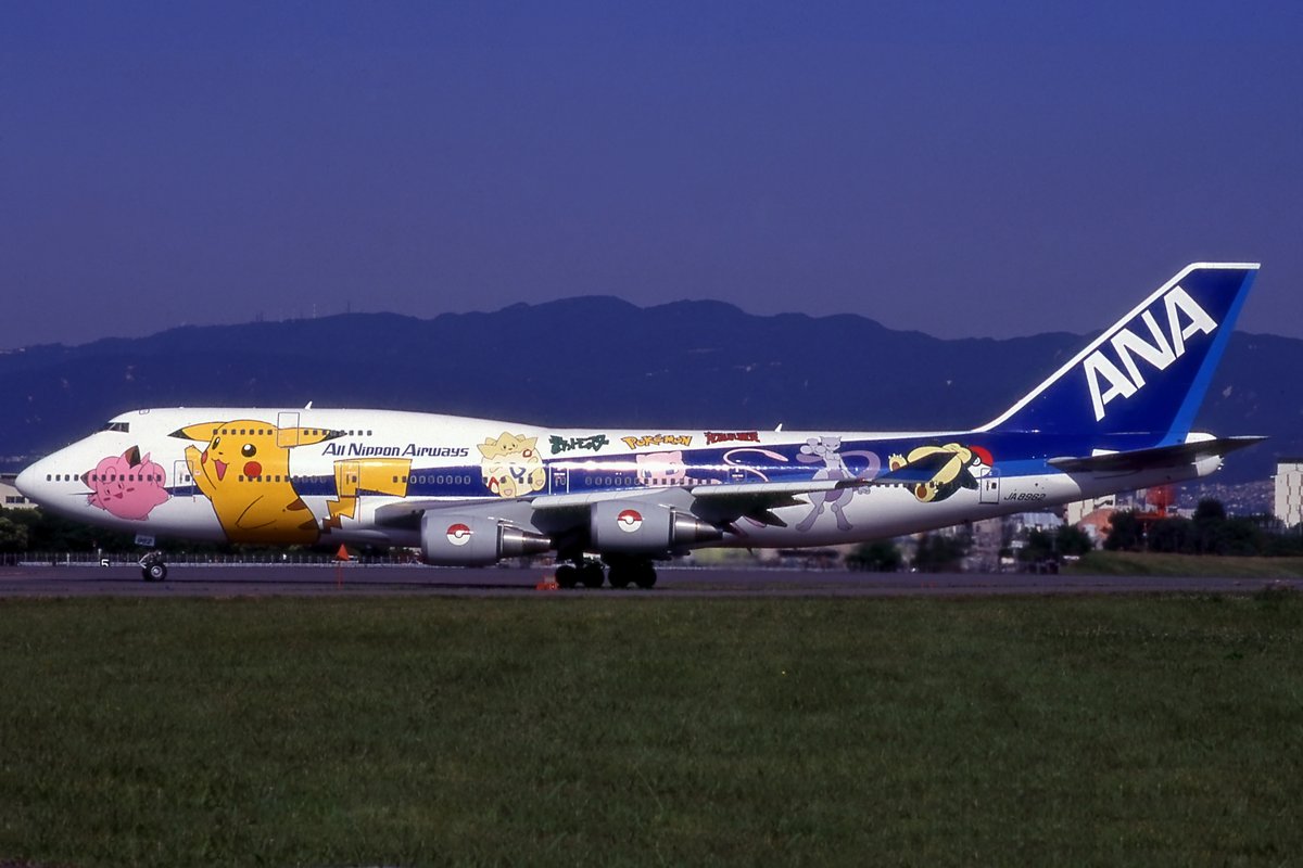ANA B747-481：JA8962（Pokemon US livery） 21Jun1999 ITM/RJOO. 香港