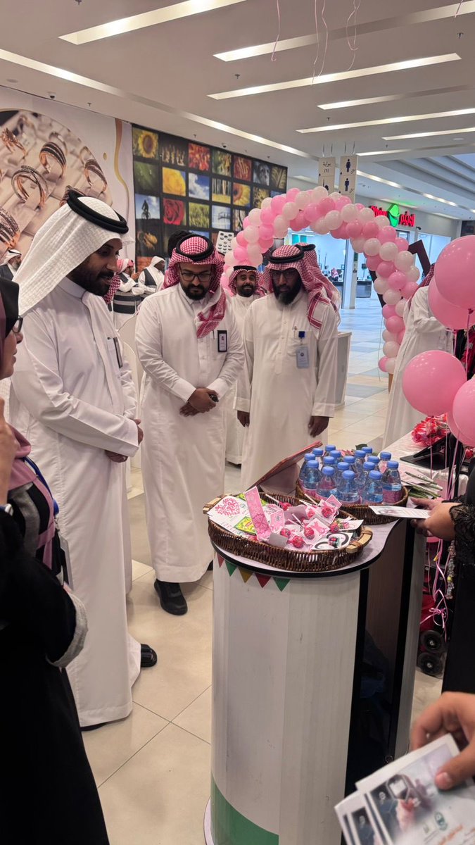 شاركت ⁧#لجنة_شؤون_الأسرة ب #إمارة_منطقة_الباحة في فعالية شهر التوعية بـ ⁧#سرطان_الثدي⁩، والمقامة في مول الباحة.
كل الشكر #للتجمع_الصحي_بالباحة على تعاونهم وتنظيمهم لهذه الفعالية الهادفة💐