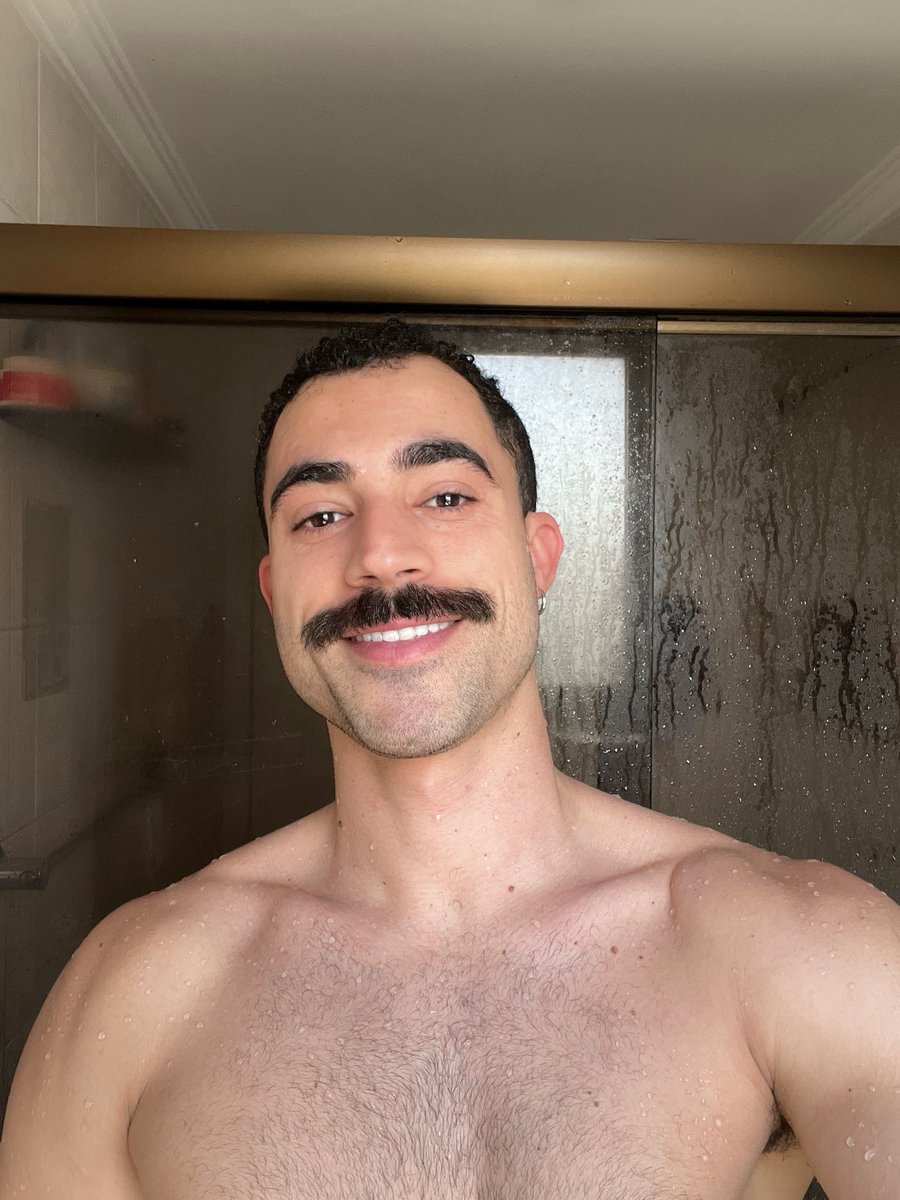 ᴠɪᴛᴏʀ𐚁 tweet media