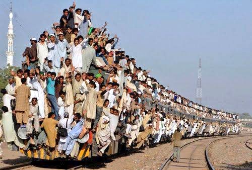 Da_sarmast's tweet image. Snapchat users coming to Twitter to confirm that its down or glitch😆