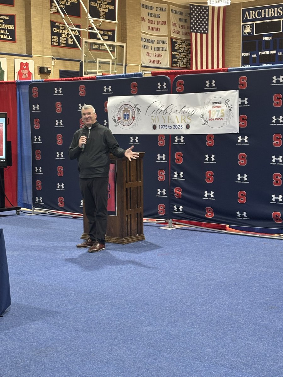 Looking back at Saturday night as we wrapped up Homecoming/Reunion and a special celebration for the Class of 1975! Thank you to all of our alumni who returned to campus this weekend! #Stepinac #DefineYourFuture